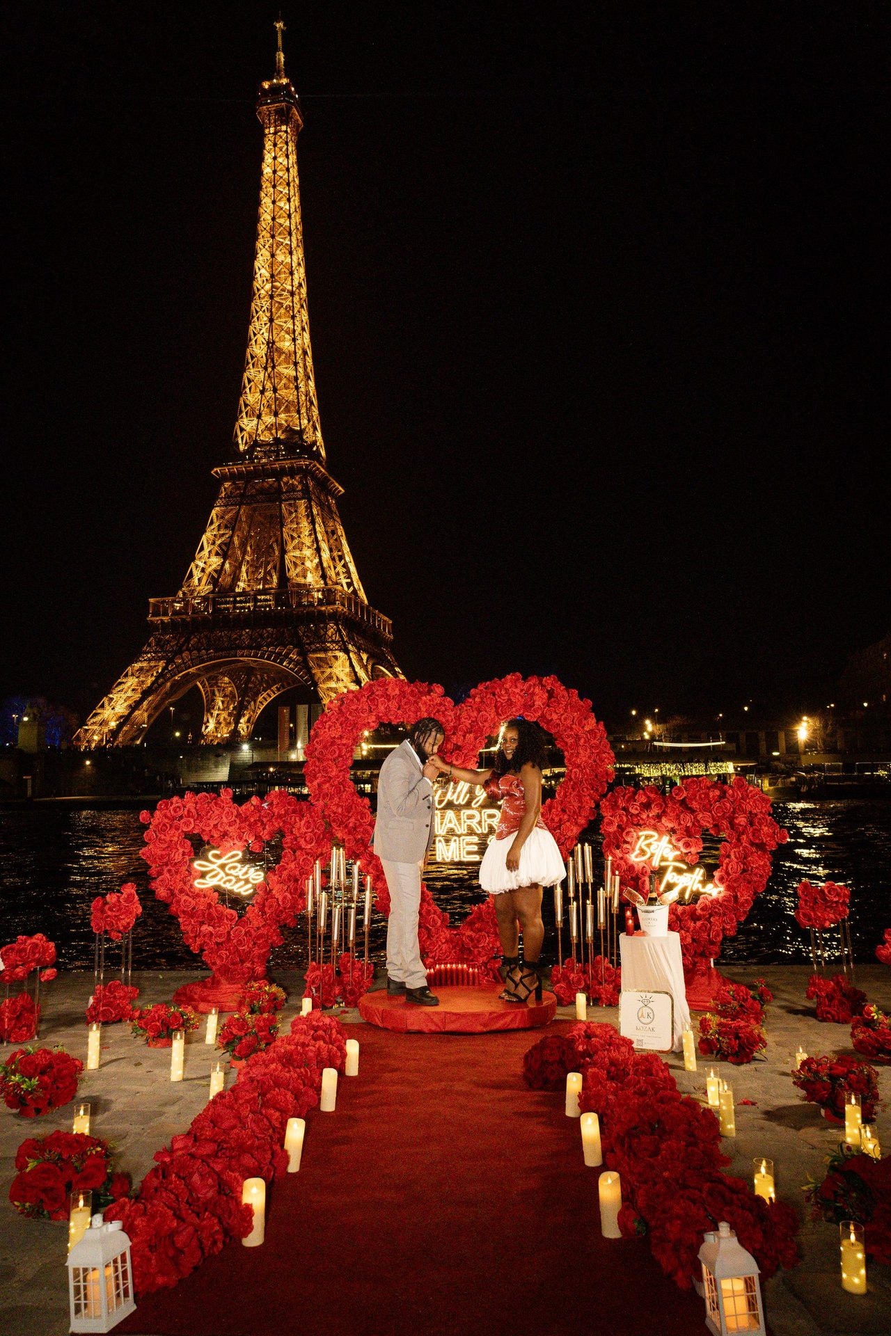 Eiffel Tower proposal in Paris